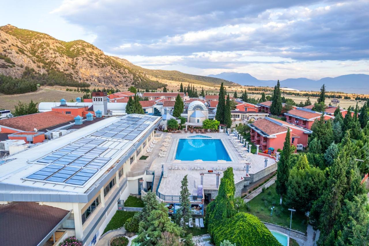 فندق سبا كولوساد ترمال Karahayit  المظهر الخارجي الصورة The campus of the University of Patras