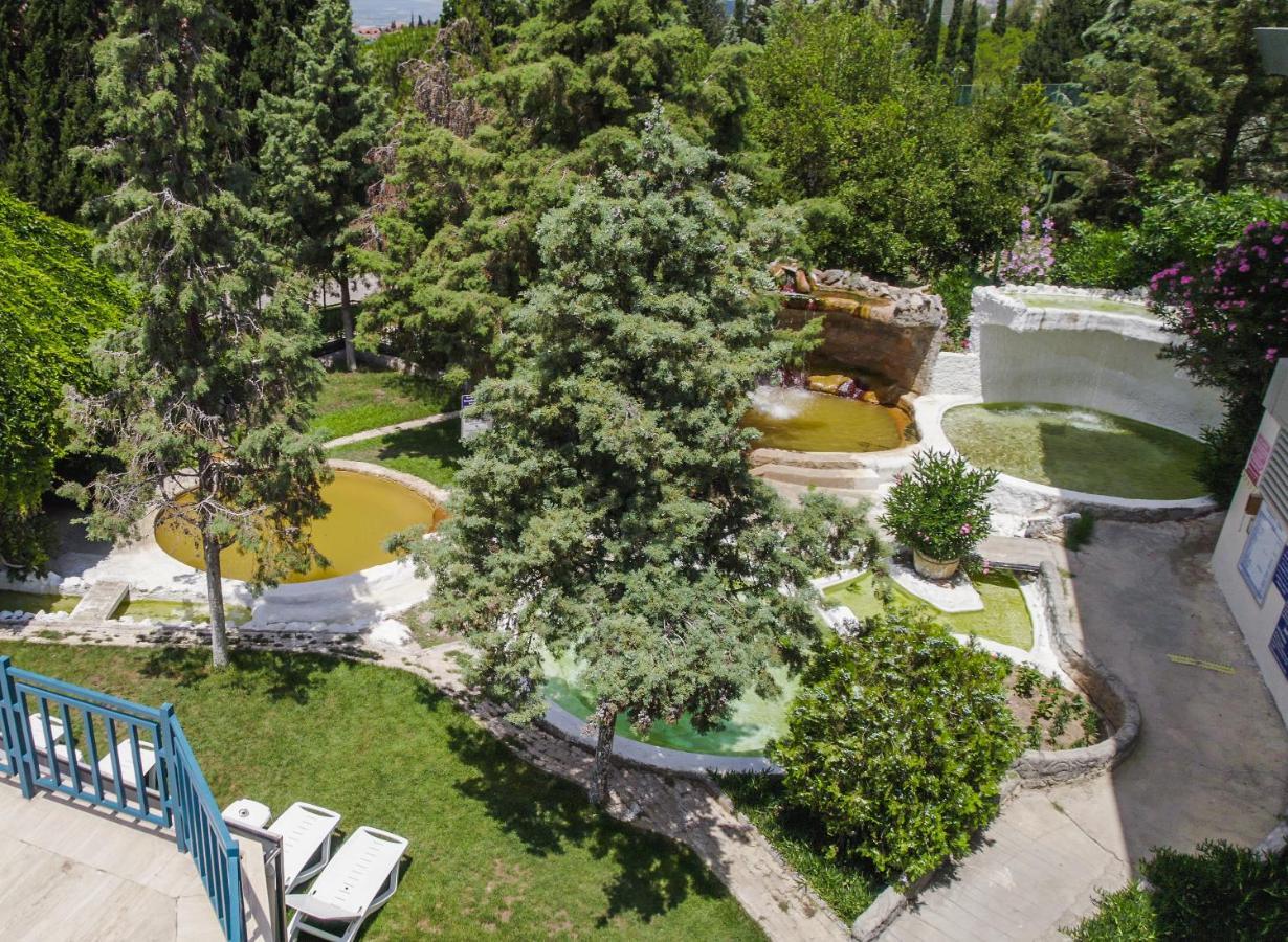 فندق سبا كولوساد ترمال Karahayit  المظهر الخارجي الصورة The park